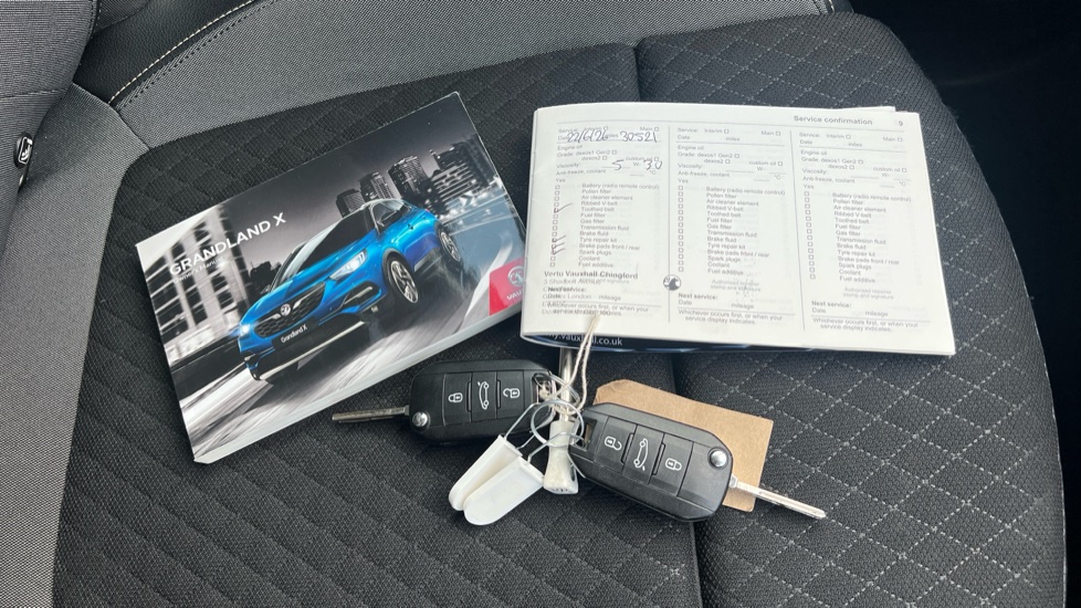 Vauxhall Grandland X 1.2 Turbo SRi Nav 5dr Auto Petrol Hatchback - Image 19