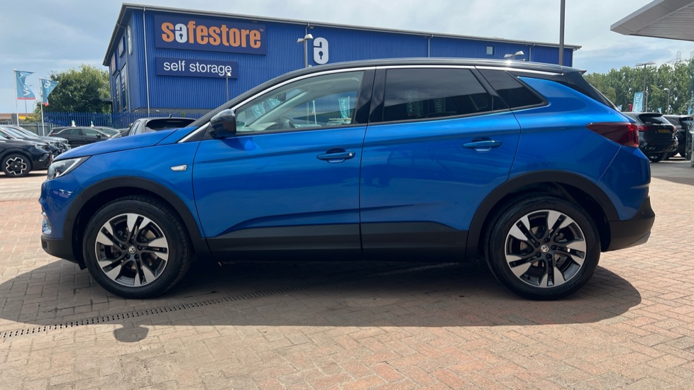 Vauxhall Grandland X 1.2 Turbo SRi Nav 5dr Auto Petrol Hatchback - Image 24