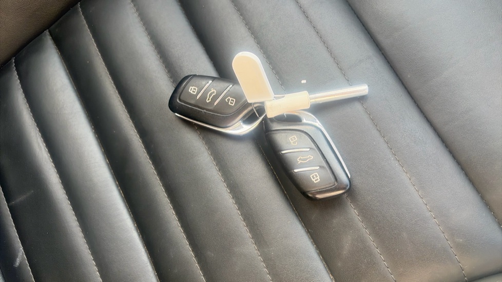 MG HS 1.5 T-GDI Trophy 5dr DCT Petrol Hatchback - Image 20