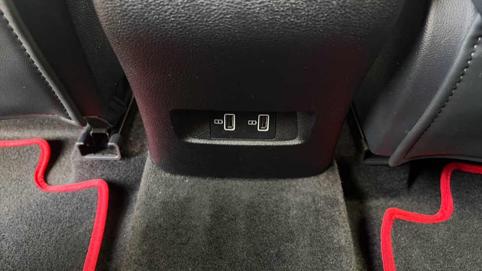 MG HS 1.5 T-GDI Trophy 5dr DCT Petrol Hatchback - Image 25
