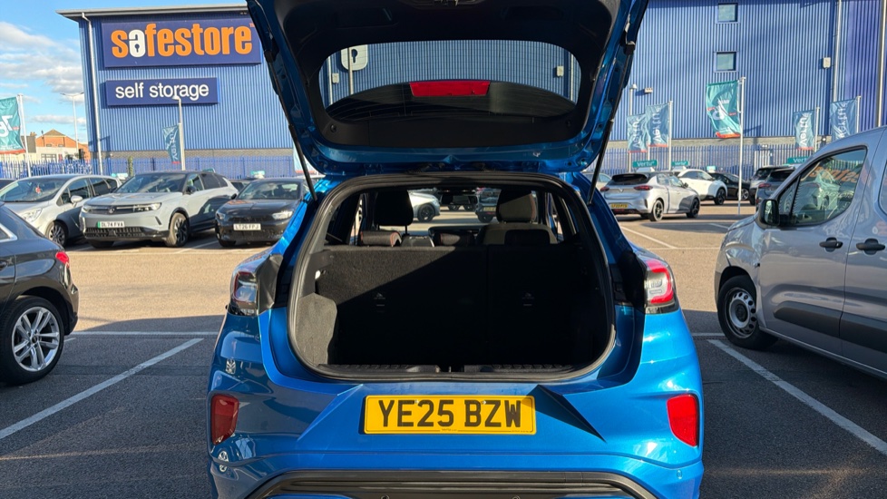 Ford Puma 1.0 EcoBoost Hybrid mHEV ST-Line 5dr DCT Petrol Hatchback - Image 4