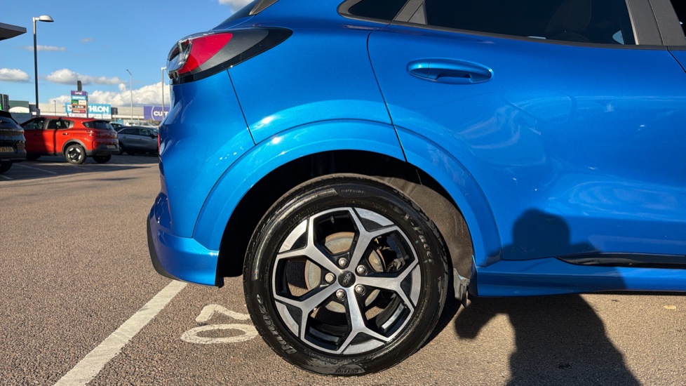 Ford Puma 1.0 EcoBoost Hybrid mHEV ST-Line 5dr DCT Petrol Hatchback - Image 7