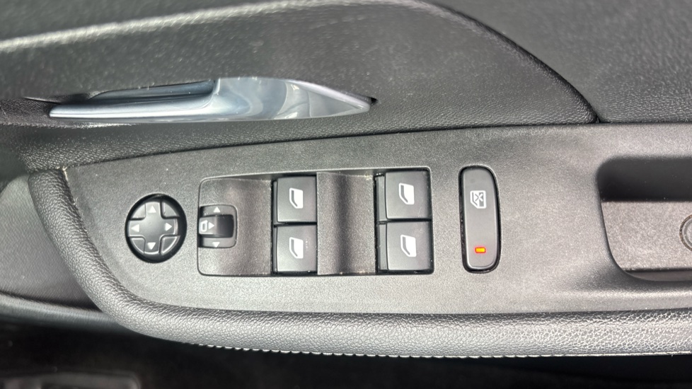 Vauxhall Mokka 100kW Ultimate 50kWh 5dr Auto Electric Hatchback - Image 26
