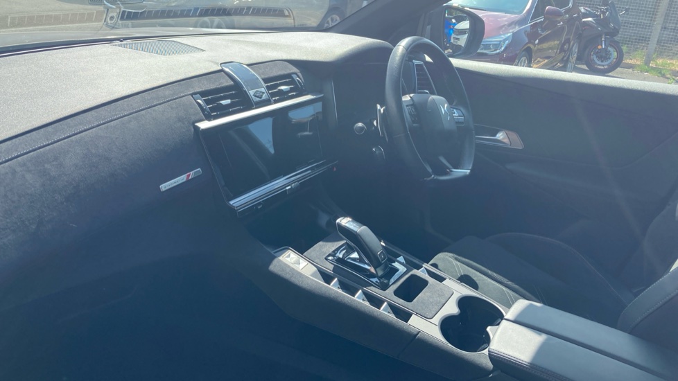 DS 7 Crossback 1.5 BlueHDi Performance Line 5dr EAT8 Diesel - Image 9