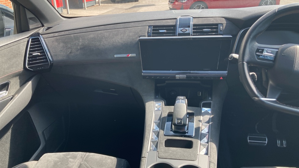 DS 7 Crossback 1.5 BlueHDi Performance Line 5dr EAT8 Diesel - Image 14