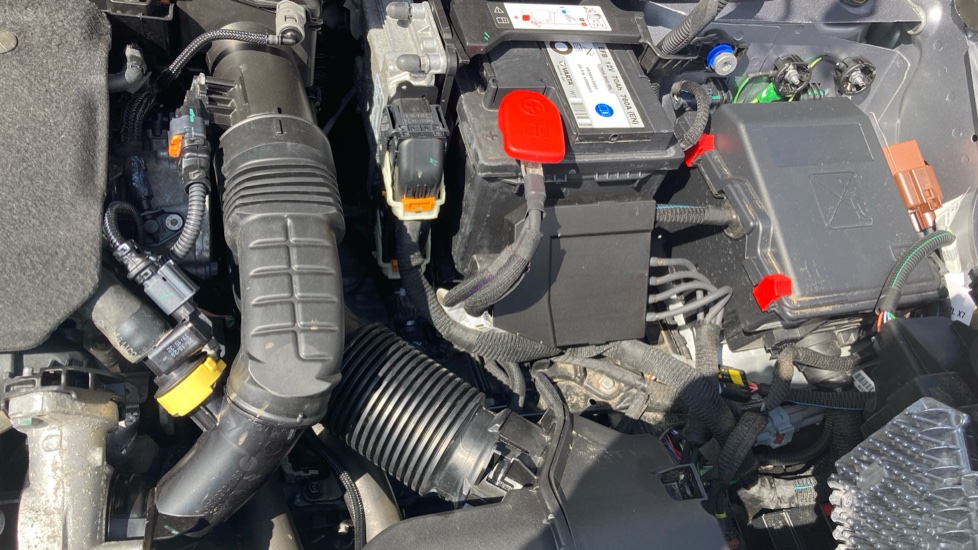 DS 7 Crossback 1.5 BlueHDi Performance Line 5dr EAT8 Diesel - Image 22