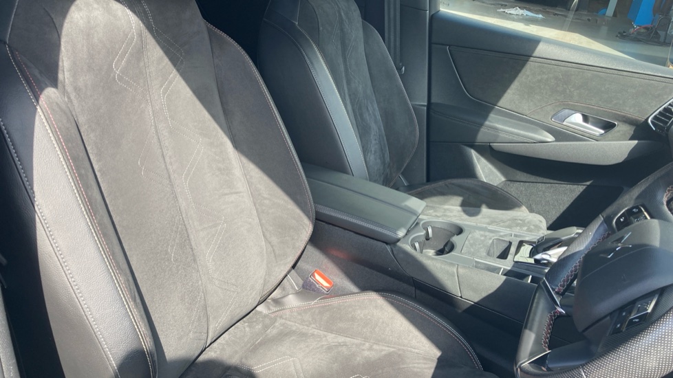 DS 7 Crossback 1.5 BlueHDi Performance Line 5dr EAT8 Diesel - Image 59