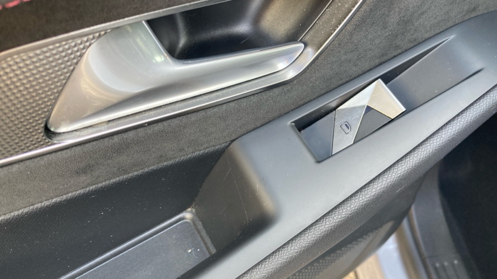 DS 7 Crossback 1.5 BlueHDi Performance Line 5dr EAT8 Diesel - Image 85