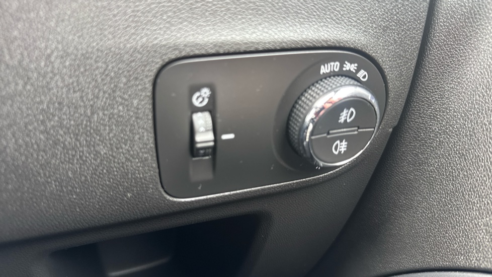 Vauxhall Crossland 1.2 Turbo [130] Elite Edition 5dr Petrol Hatchback - Image 33