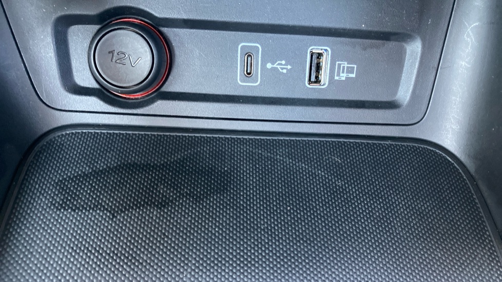 MG ZS 130kW SE EV 51kWh 5dr Auto Electric Hatchback - Image 35