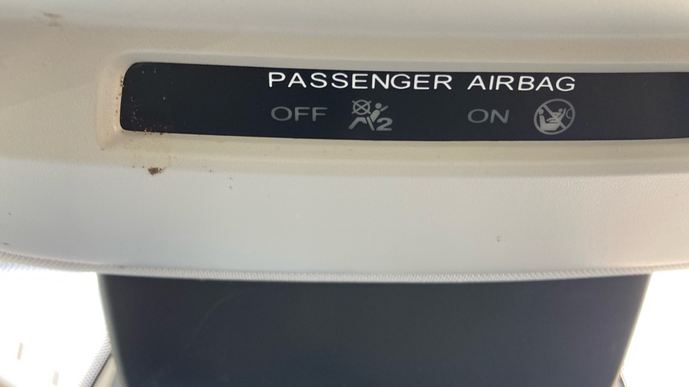 MG ZS 130kW SE EV 51kWh 5dr Auto Electric Hatchback - Image 39
