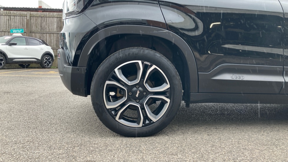 Jeep Avenger 115kW Summit 54kWh 5dr Auto Electric Hatchback - Image 7