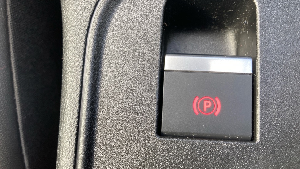 Jeep Avenger 115kW Summit 54kWh 5dr Auto Electric Hatchback - Image 24