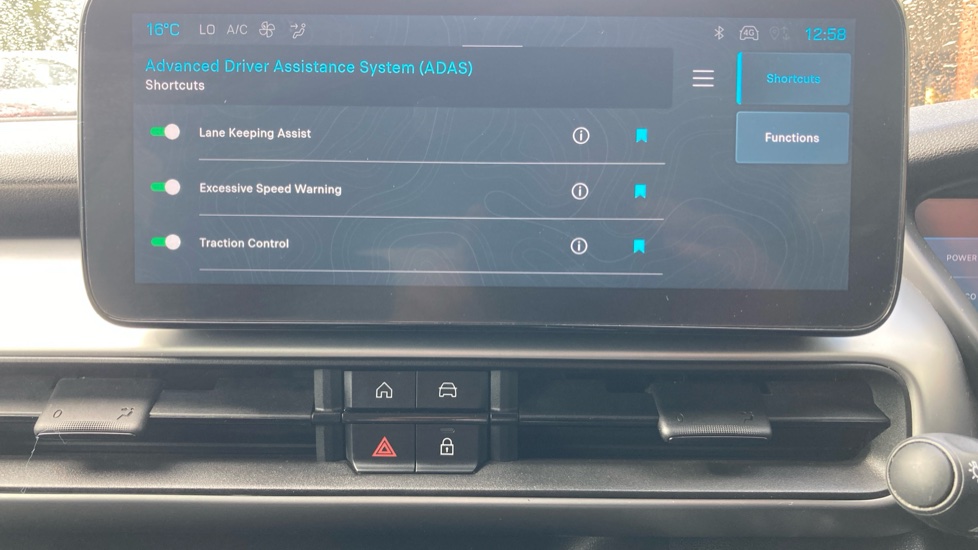 Jeep Avenger 115kW Summit 54kWh 5dr Auto Electric Hatchback - Image 34