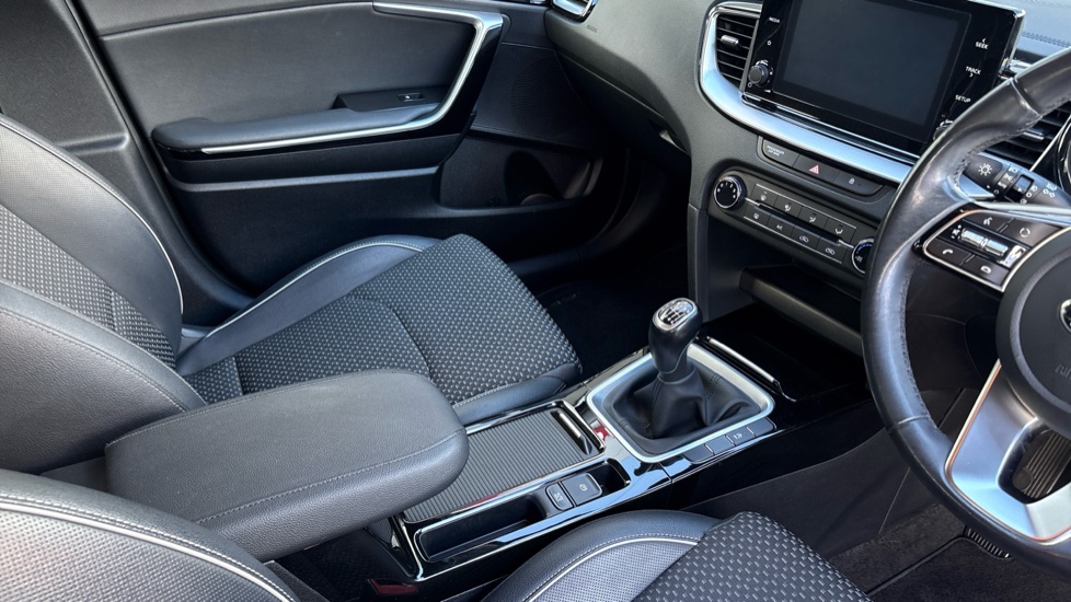 Kia Xceed 1.0T GDi ISG Edition 5dr Petrol Hatchback - Image 14