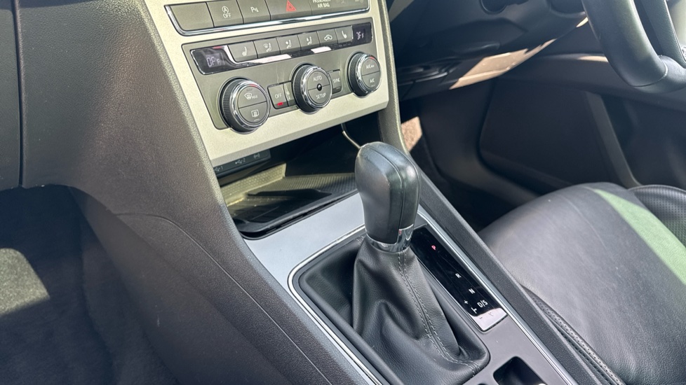 SEAT Leon 1.5 TSI EVO 150 Xcellence Lux [EZ] 5dr DSG Petrol Hatchback - Image 13