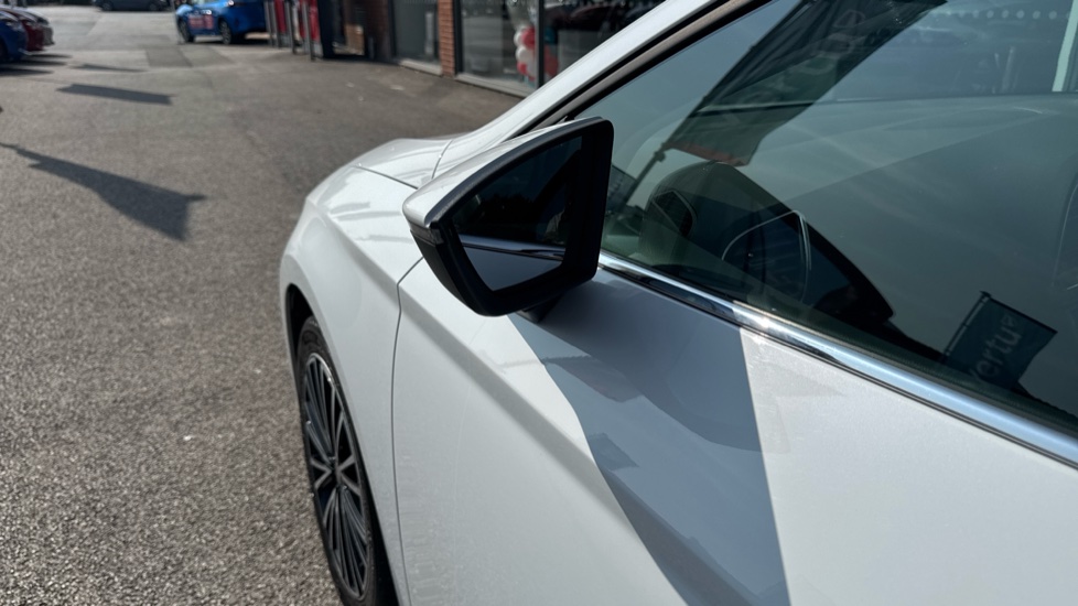 SEAT Leon 1.5 TSI EVO 150 Xcellence Lux [EZ] 5dr DSG Petrol Hatchback - Image 26