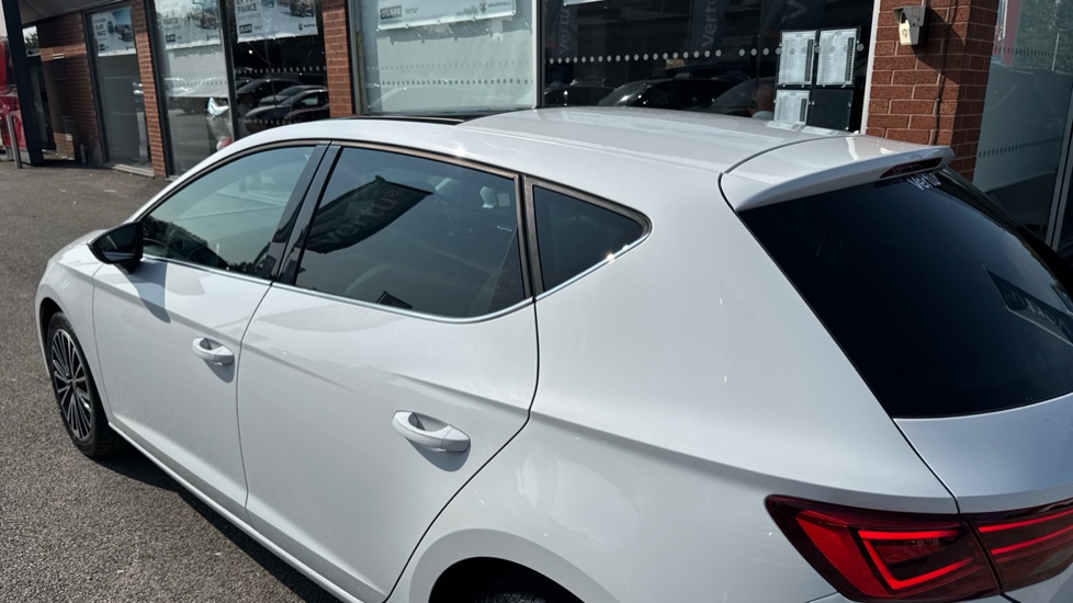 SEAT Leon 1.5 TSI EVO 150 Xcellence Lux [EZ] 5dr DSG Petrol Hatchback - Image 29