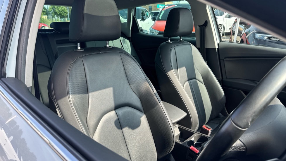 SEAT Leon 1.5 TSI EVO 150 Xcellence Lux [EZ] 5dr DSG Petrol Hatchback - Image 39
