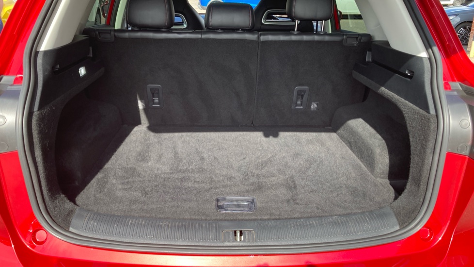 MG HS 1.5 T-GDI Exclusive 5dr DCT Petrol Hatchback - Image 4
