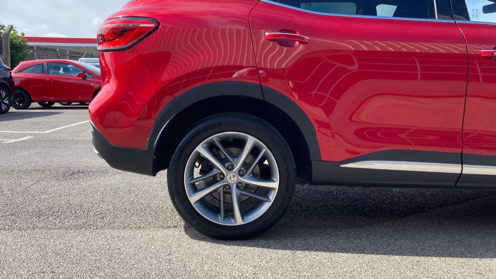 MG HS 1.5 T-GDI Exclusive 5dr DCT Petrol Hatchback - Image 7