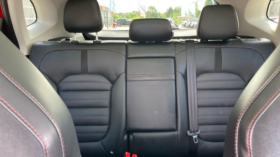 MG HS 1.5 T-GDI Exclusive 5dr DCT Petrol Hatchback - Image 15