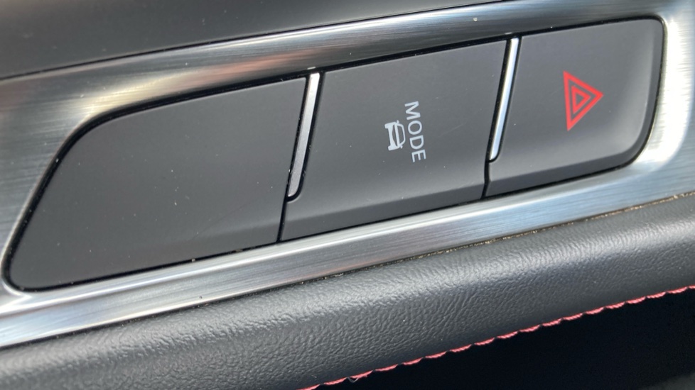 MG HS 1.5 T-GDI Exclusive 5dr DCT Petrol Hatchback - Image 37