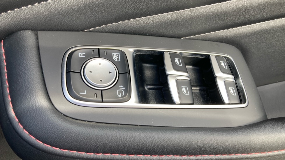 MG HS 1.5 T-GDI Exclusive 5dr DCT Petrol Hatchback - Image 59