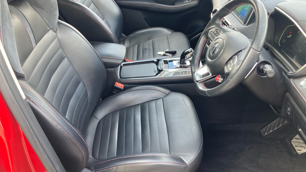 MG HS 1.5 T-GDI Exclusive 5dr DCT Petrol Hatchback - Image 64