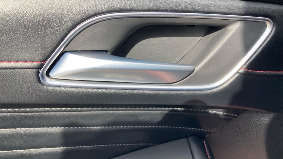MG HS 1.5 T-GDI Exclusive 5dr DCT Petrol Hatchback - Image 87