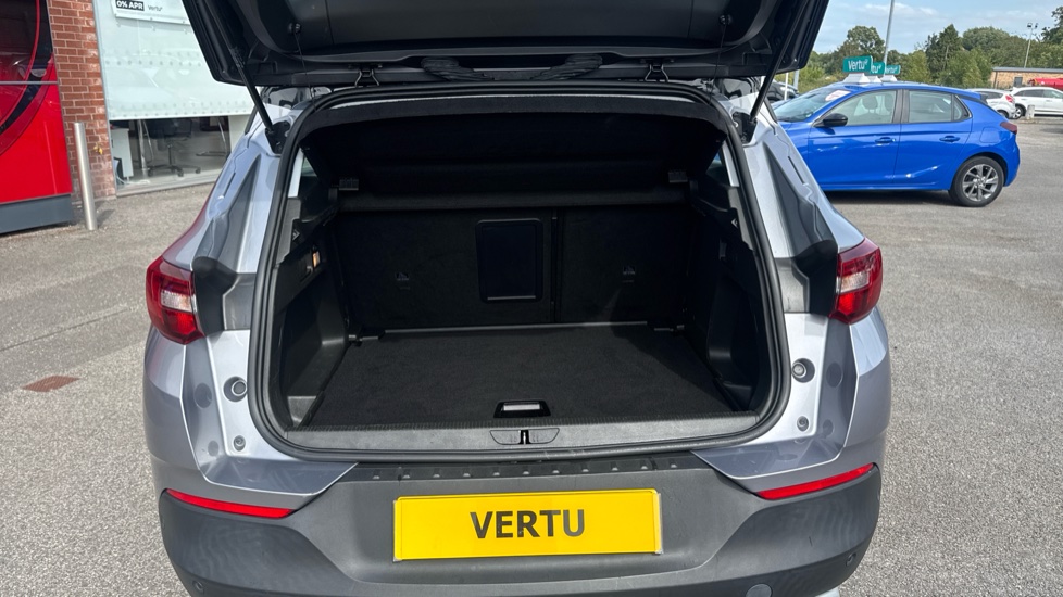 Vauxhall Grandland X 1.2 Turbo Sport Nav 5dr Petrol Hatchback - Image 4