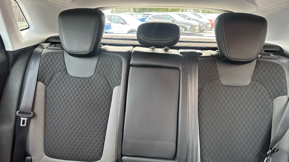 Vauxhall Grandland X 1.2 Turbo Sport Nav 5dr Petrol Hatchback - Image 15