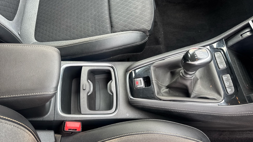 Vauxhall Grandland X 1.2 Turbo Sport Nav 5dr Petrol Hatchback - Image 43