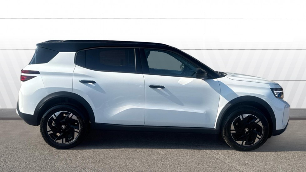 Vauxhall Frontera 83kW Ultimate 54kWh Extended Range 5dr Auto Electric Estate - Image 5