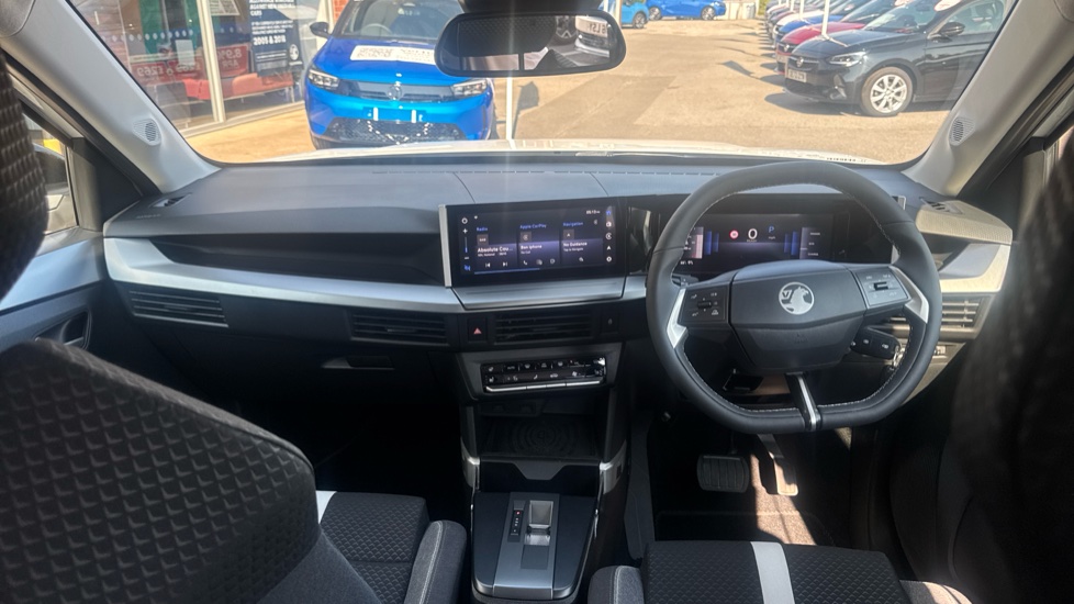 Vauxhall Frontera 83kW Ultimate 54kWh Extended Range 5dr Auto Electric Estate - Image 10