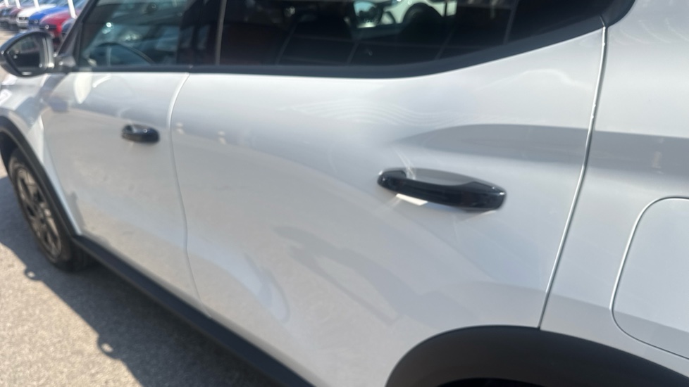 Vauxhall Frontera 83kW Ultimate 54kWh Extended Range 5dr Auto Electric Estate - Image 25