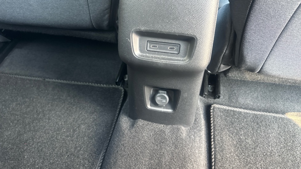 Vauxhall Frontera 83kW Ultimate 54kWh Extended Range 5dr Auto Electric Estate - Image 38
