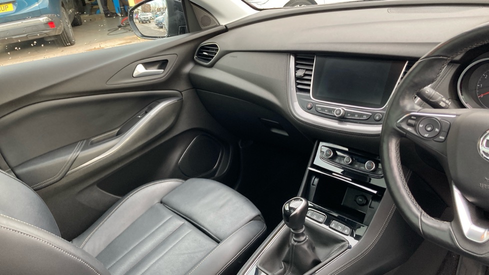 Vauxhall Grandland X 1.2 Turbo Elite Nav Premium 5dr Petrol Hatchback - Image 14