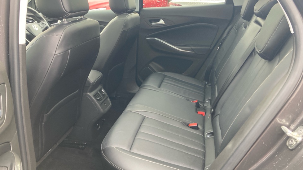 Vauxhall Grandland X 1.2 Turbo Elite Nav Premium 5dr Petrol Hatchback - Image 16