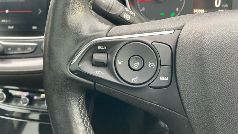 Vauxhall Grandland X 1.2 Turbo Elite Nav Premium 5dr Petrol Hatchback - Image 21