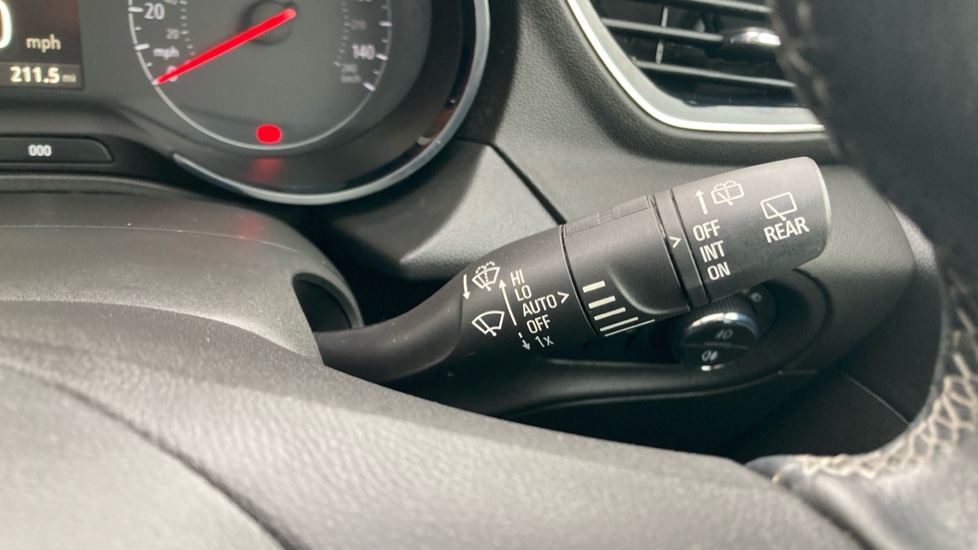 Vauxhall Grandland X 1.2 Turbo Elite Nav Premium 5dr Petrol Hatchback - Image 23