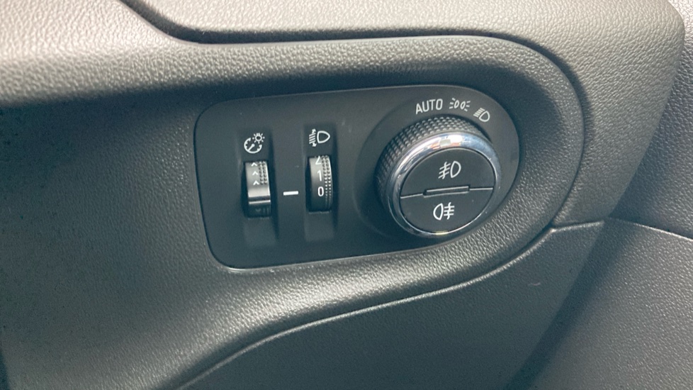 Vauxhall Grandland X 1.2 Turbo Elite Nav Premium 5dr Petrol Hatchback - Image 25