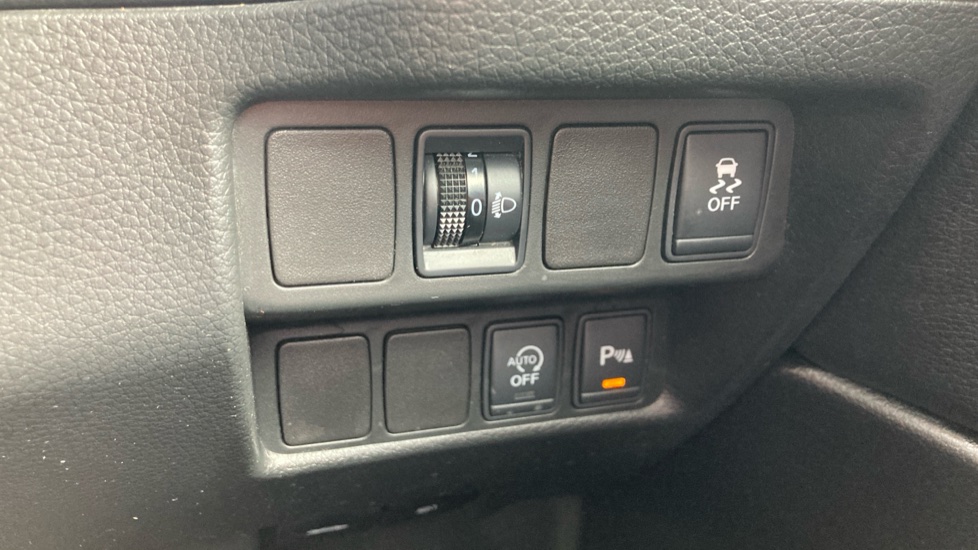 Nissan Qashqai 1.2 DiG-T Acenta Premium 5dr Petrol Hatchback - Image 26