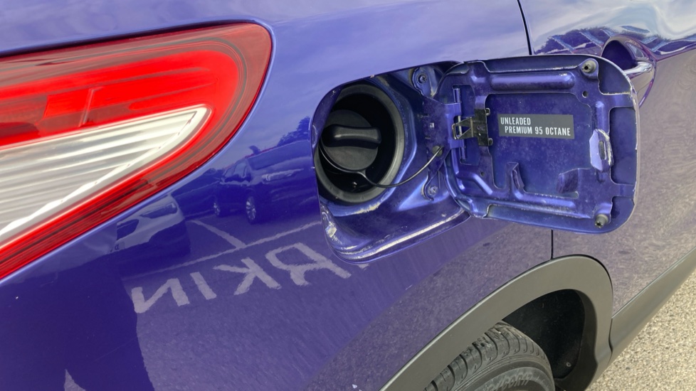 Nissan Qashqai 1.2 DiG-T Acenta Premium 5dr Petrol Hatchback - Image 32
