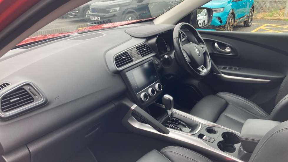 Renault Kadjar 1.3 TCE GT Line 5dr EDC Petrol Hatchback - Image 9