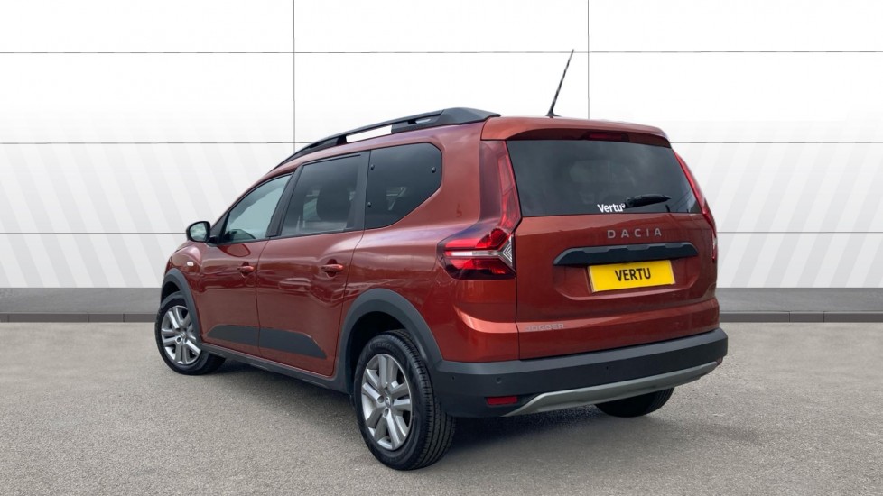 Dacia Jogger 1.0 TCe Comfort 5dr Petrol Estate - Image 2
