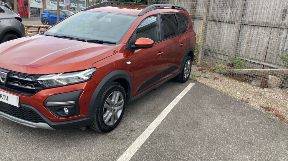 Dacia Jogger 1.0 TCe Comfort 5dr Petrol Estate - Image 64