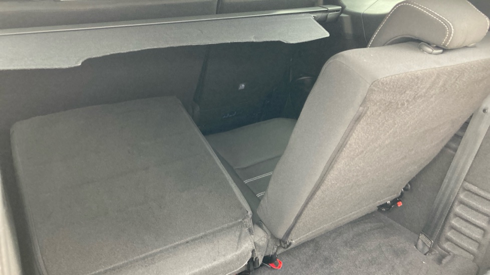 Dacia Jogger 1.0 TCe Comfort 5dr Petrol Estate - Image 75