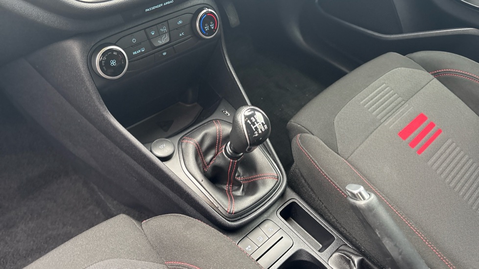 Ford Fiesta 1.0 EcoBoost Hybrid mHEV 125 ST-Line 5dr Petrol Hatchback - Image 13