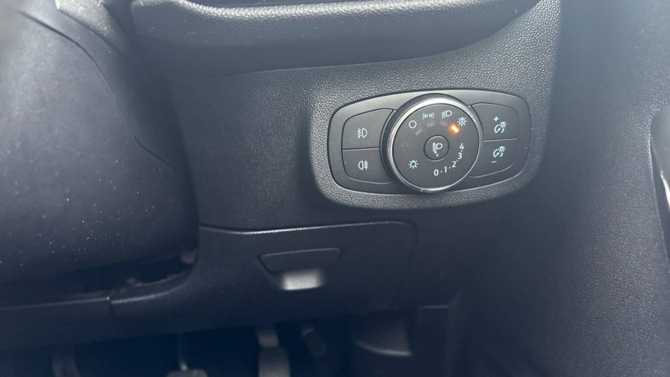 Ford Fiesta 1.0 EcoBoost Hybrid mHEV 125 ST-Line 5dr Petrol Hatchback - Image 26